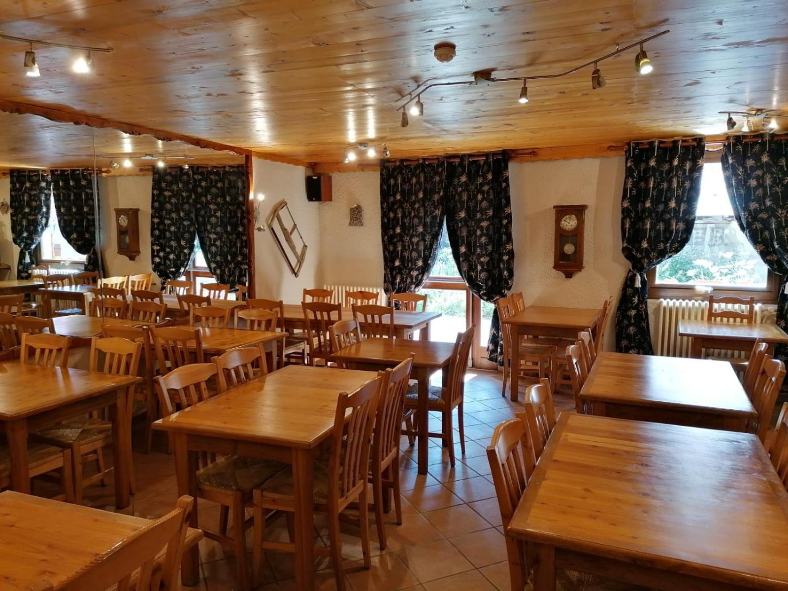 Hotel Le Lievre Blanc Vars  Esterno foto